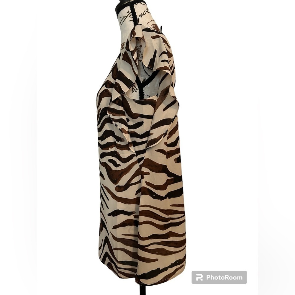 5/$25 Cabi zebra print chiffon lightweight ruffled sleeve blouse size small - Picture 4 of 9